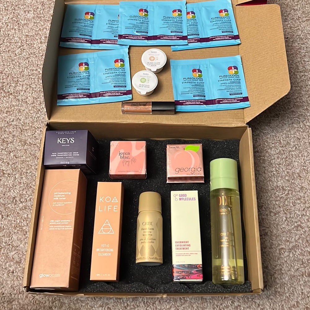 💄💋BEAUTY BUNDLE🎁🧨